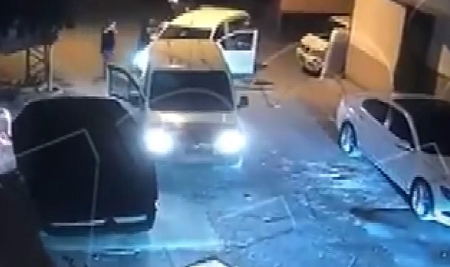 Oto hırsızı kaçmaya çalışırken kıskıvrak yakalandı