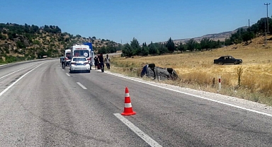 Otomobil şarampole uçtu