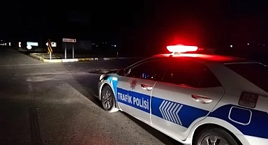 Otomobil tıra çarptı: 5 yaralı