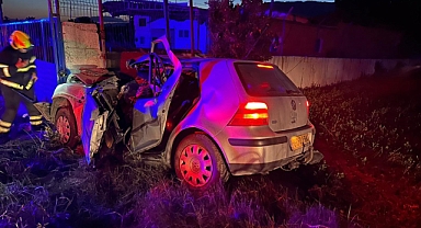 Otomobil traktör römorkuna çarptı: 2 ölü, 2 ağır yaralı