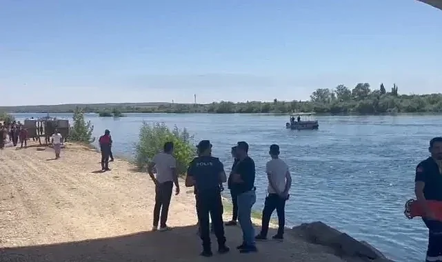 Şanlıurfa'da Fırat'a giren iki kardeş kayboldu