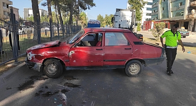 Tır ile otomobil çarpıştı: 1 yaralı