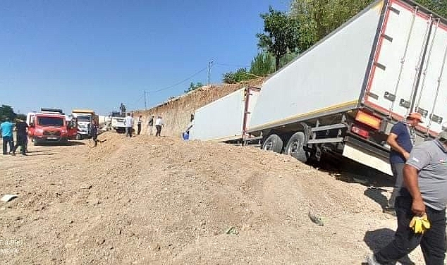 Tır kum birikintisine girdi: 1 yaralı