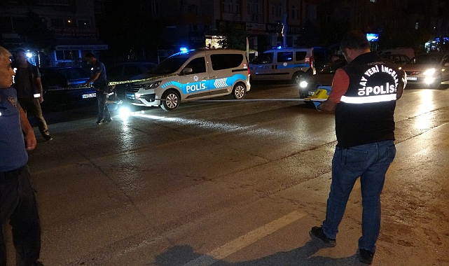 Trafikte tartıştıkları baba oğula kurşun yağdırdılar
