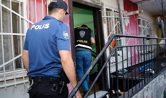 Ülke genelinde kesinleşmiş hapis cezası ile aranan bin 958 kişi yakalandı