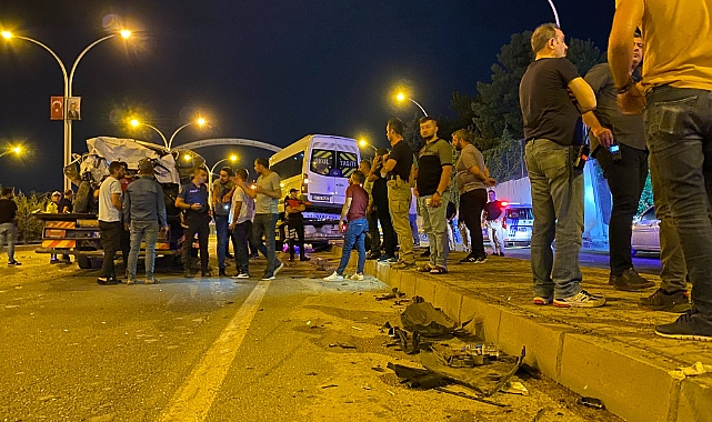 Urfa yolunda zincirleme kaza; 2’si ağır 5 yaralı