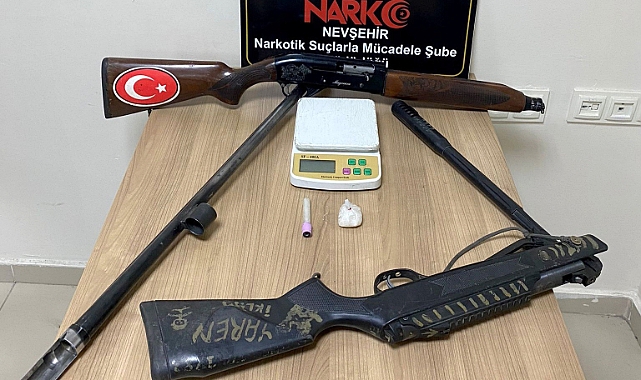 Uyuşturucu taciri 2 kişi tutuklandı