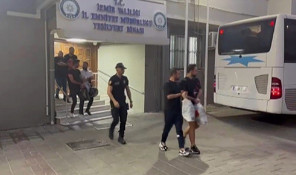 Vize sahtekarları öğrencileri de dolandırdı