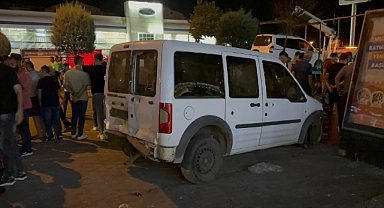 Batman'da sivil polis aracına otomobil çarptı: 5 yaralı