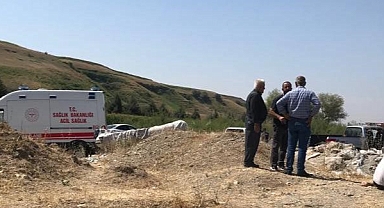 Boğulmak üzereyken çaydan çıkartılan çocuk hayata tutunamadı