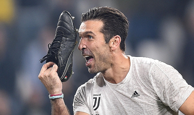 Buffon, 45 yaşında kariyerini sonlandırdığını açıkladı