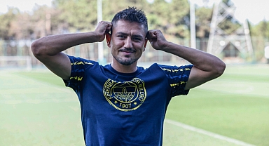 Cengiz Ünder: "Taraftarımızın sevgisi ile sahada çok daha güçlü bir oyuncu olacağım"