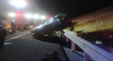 Feci trafik kaza: Ölü ve yaralılar var