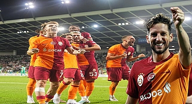 Galatasaray,deplasmandan büyük sevinçle döndü
