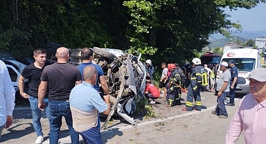 İşçileri taşıyan minibüste feci kaza: Ölü ve yaralılar var