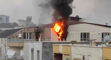 Madde bağımlısı, ailesine ait evi yaktı