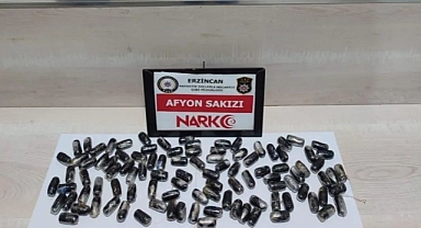 Midesinde "Afyon sakızı" taşıdı