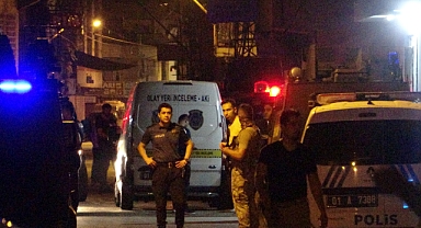 Olaya müdahale eden polis bıçaklandı