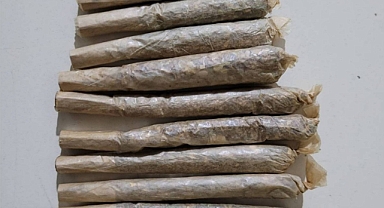 Otobüste seyahat ederken uyuşturucu ile yakalandılar