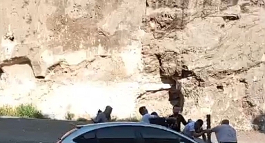 Park kavgasında silahlar böyle konuştu: 3 yaralı