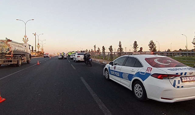 Şanlıurfa'da trafik kazası: 2 polis yaralı
