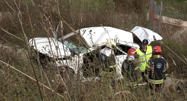 Şarampole uçan otomobil defalarca takla attı: 2 ölü, 2 yaralı