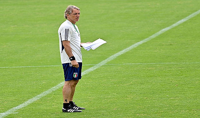Suudi Arabistan Milli Takımı, Roberto Mancini'ye emanet