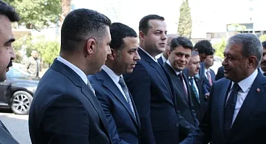 Vali Şıldak ilk günden siyasete uzak durdu