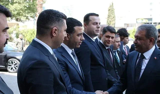 Vali Şıldak ilk günden siyasete uzak durdu