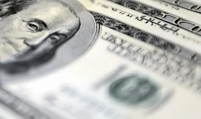 Yıl sonu dolar ve enflasyon tahmini yükseldi