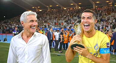 Yıldız futbolcu, Suudi Arabistan kariyerindeki ilk kupasını kazandı.