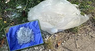 Yol kenarına uyuşturucu atıp kaçmaya çalıştılar