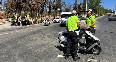Ambulans ile motosiklet çarpıştı:1 yaralı