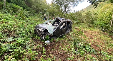Araç uçuruma yuvarlandı: 3 ölü, 2 yaralı