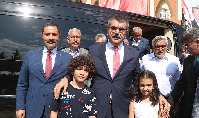 Bakan Tekin: "Dijital bağımlılık ve obezite ile mücadele edeceğiz"