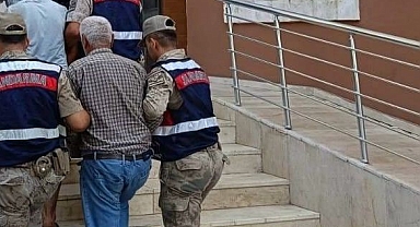 Balkonda otururken üstlerini kurşun yağdı