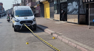 Çifte tabancayla infazın yaşandığı caddede 16 yaşında bir genç vuruldu