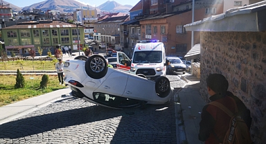 Feci trafik kazası: Araç takla attı