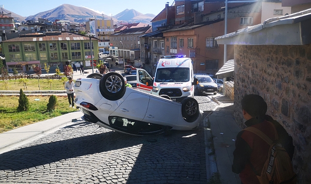 Feci trafik kazası: Araç takla attı