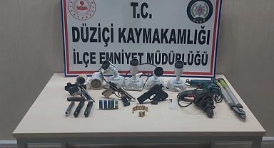 Güvenlik kamerası çalan hırsızlar güvenlik kamerasına yakalandı