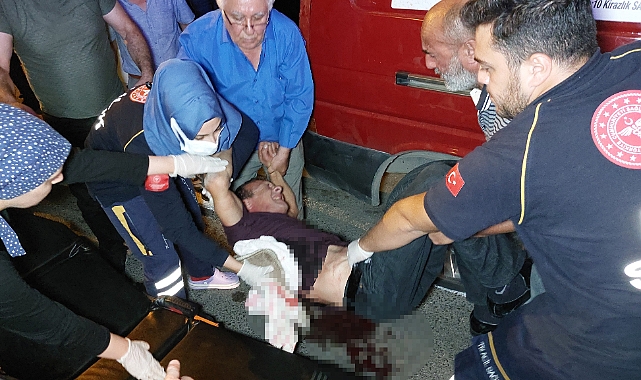 İçkili restoran önünde bıçaklı kavga: 1 ölü, 1 yaralı