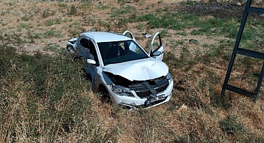 İki araç kavşakta çarpıştı: 2’si ağır 7 yaralı