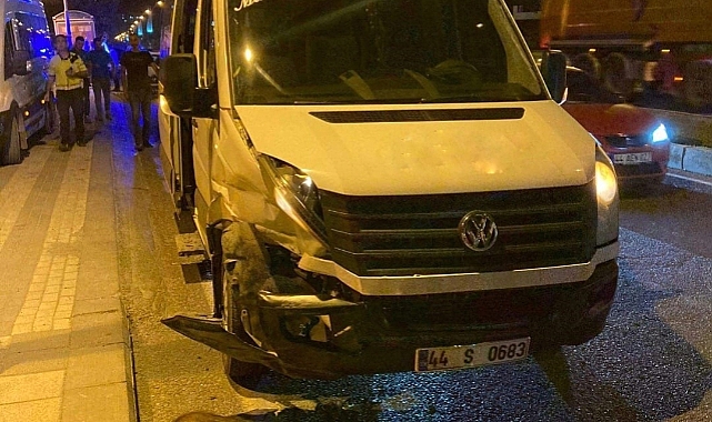 İki aracın karıştığı kazada 2 kişi yaralandı