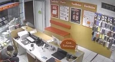 İş yerinin kurşunlandığı o anlar kamerada