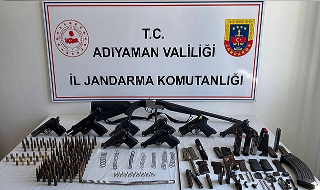 Jandarma çok sayıda silah ele geçirdi