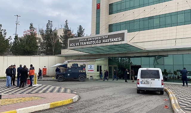 Kavgaya ayırmaya çalışan polis silahla vuruldu
