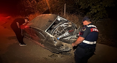 Kontrolden çıkan araç yoldan çıktı: 2’si ağır 3 yaralı