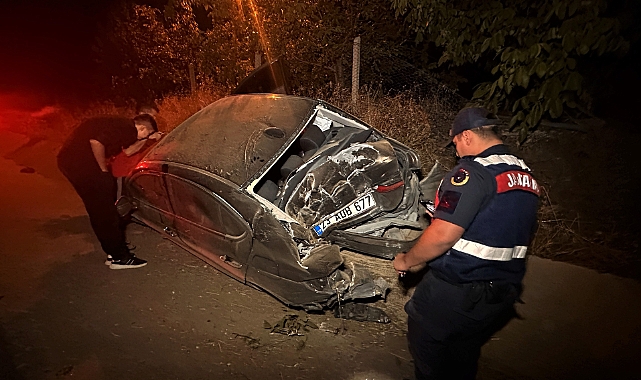 Kontrolden çıkan araç yoldan çıktı: 2’si ağır 3 yaralı