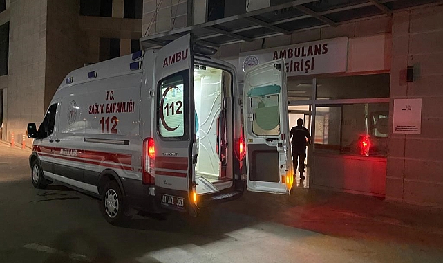 Lastiği patlayan çifte tır çarptı: 1 ölü, 1 ağır yaralı