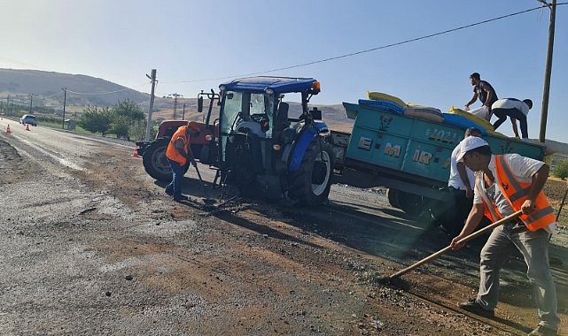 Minibüs ile traktör çarpıştı: Çok sayıda yaralı var